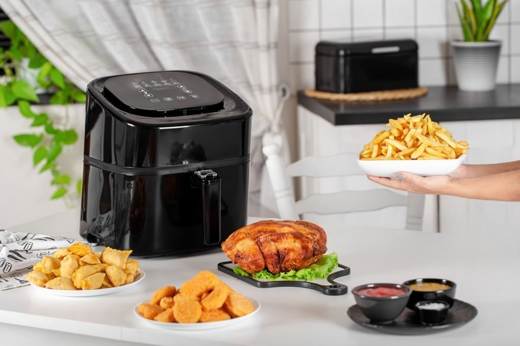 How to Clean an Air Fryer | Guide for Maintaining Your Kitchen Appliance 